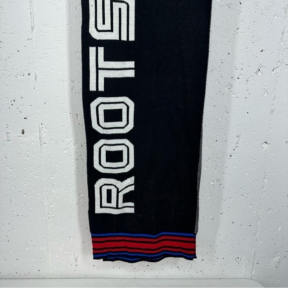 ROOTS Canada 1973 Black Blue Red White Scarf 11 x 67” - Picture 5 of 11